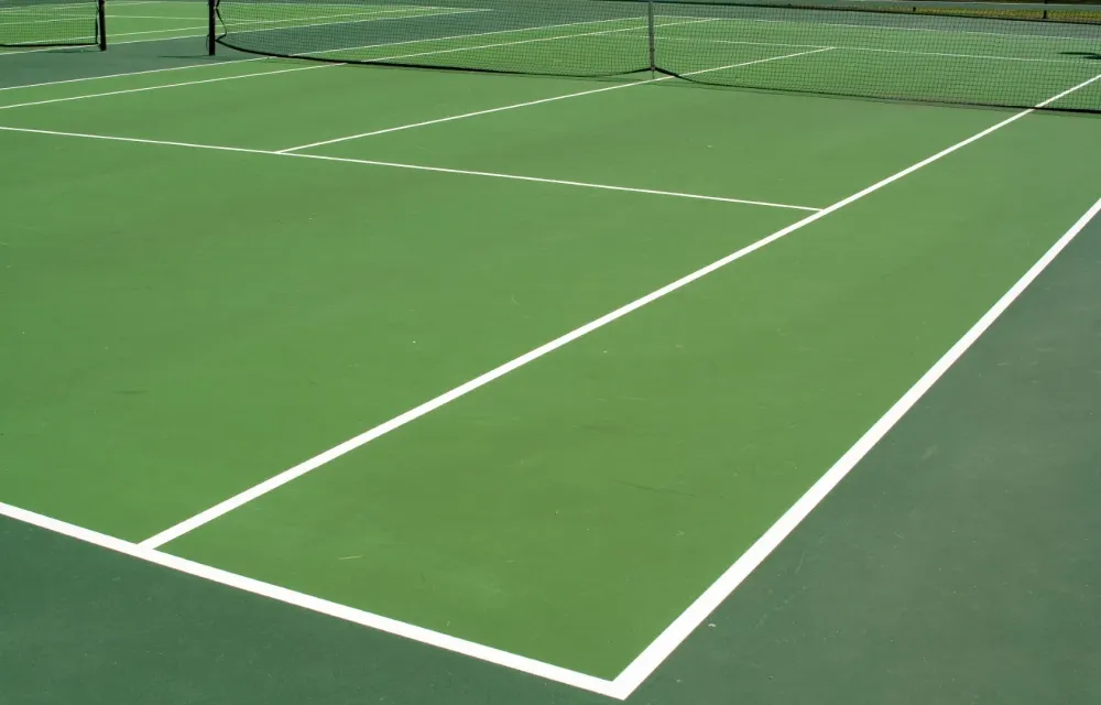 Revêtement synthétique pour terrain de tennis près de Nantes